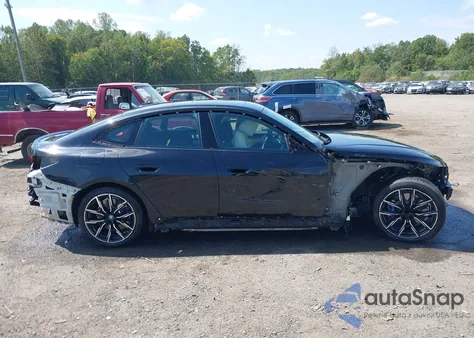 2024 BMW I4 Edrive35 из США, поврежденный, VIN WBY43AW06RFR95835